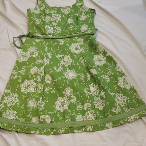 Lime green fit and flare dress - Picture 3 of 5